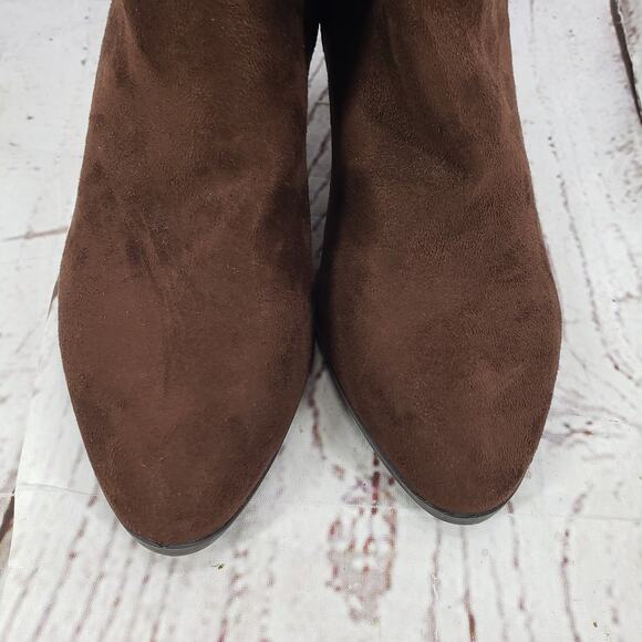 Liz Claiborne Temple Women's Brown Comfort Ankle Heeled Booties Size 9.5M - Picture 5 of 12